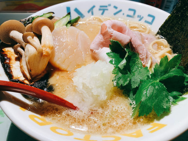 「焼き帆立×鶏白湯中華ソバ」@ハイデン.コッコFACTORYサマンサ・タマサの写真