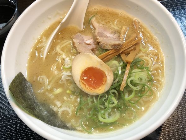 「ラーメン塩　￥７００」@榊製麺の写真