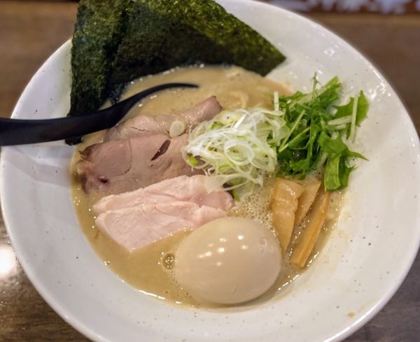 「鶏白湯」@ラーメン翼の写真