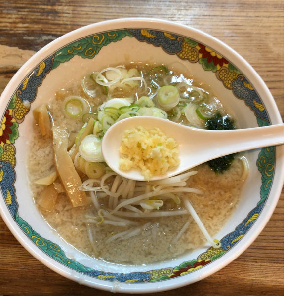 「ラーメン 麺半分 ニンニクありで」@特麺コツ一丁ラーメンの写真