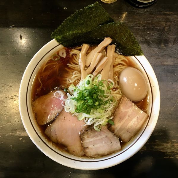 「サッポロラガービール 赤星 中瓶 → 特製中華そば 大盛り」@中華そば しながわの写真