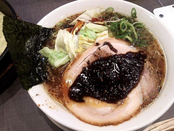 「焦がしネギきゃべとん」@熟成醤油ラーメン きゃべとん 茅ヶ崎萩園店の写真