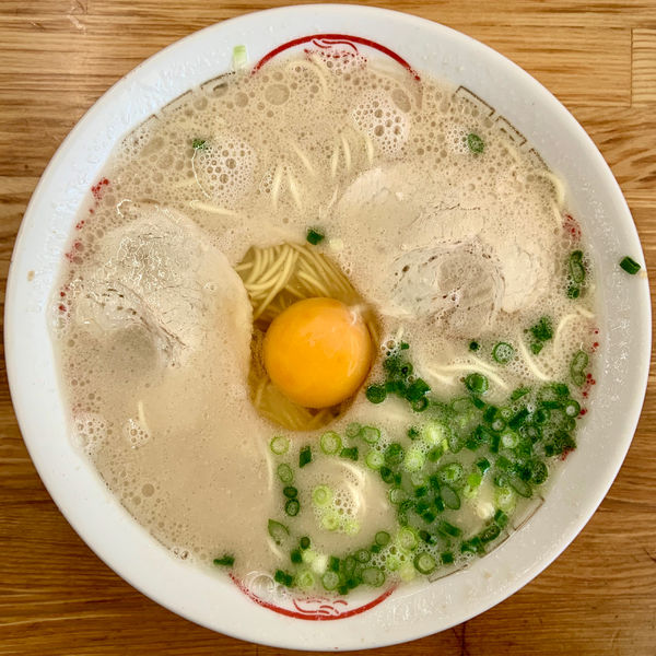 「ラーメン(470円) 生たまご(60円)」@丸幸ラーメンセンター 基山店の写真