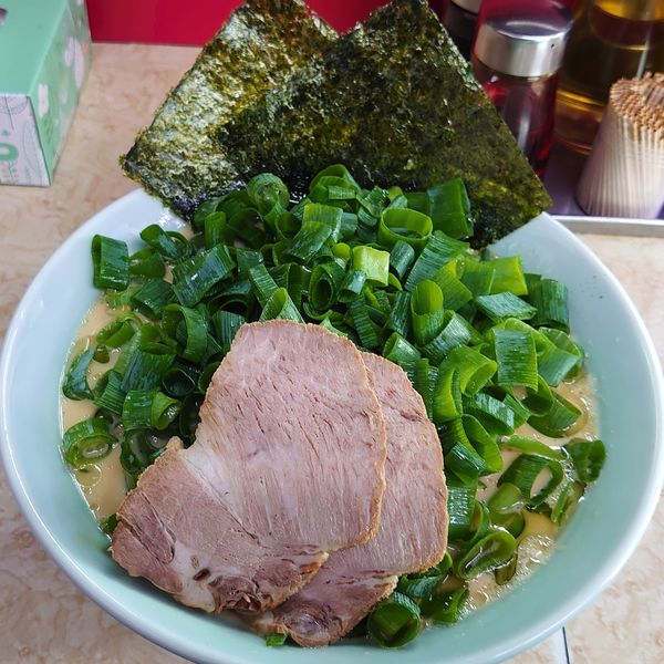 「青ネギラーメン(中)950」@横浜寺田家ラーメン 白井店の写真