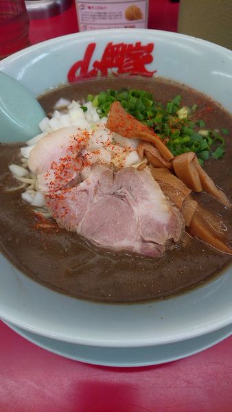 「鬼煮干ラーメン」@ラーメン山岡家 伊勢崎宮子店の写真