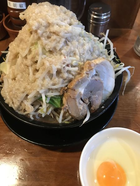 「肉そば、チャーシュー、野菜多め、ニンニクアブラ増し」@肉そば千の写真