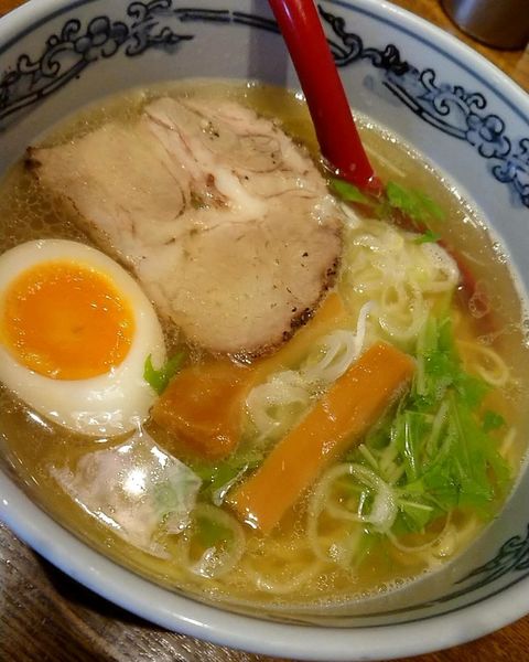 「煮干し塩ラーメン」@麺や 六三六 本店の写真