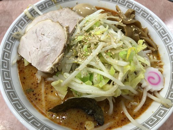 「中華そば(小)700円 野菜120円 坦々50円 麺カタメ」@所沢大勝軒の写真