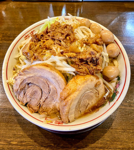 「中盛りラーメン+うずらちゃん」@麺屋 櫻弐の写真