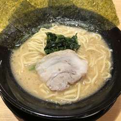 ラーメン700円