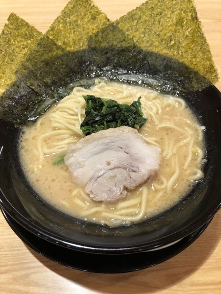 「ラーメン700円」@横浜家系ラーメン 住吉家の写真