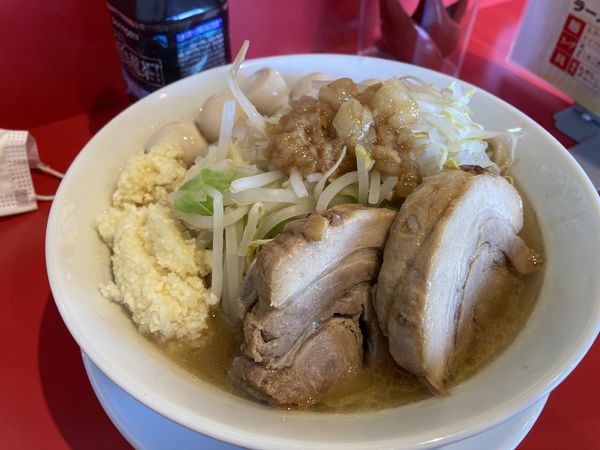 「ラーメン（麺200g）＋豚増し1枚、ニンニク中」@ボディブローの写真