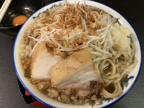 「【限定】秩父のよこ二郎¥850+生たまご¥100」@らーめん よこ田の写真