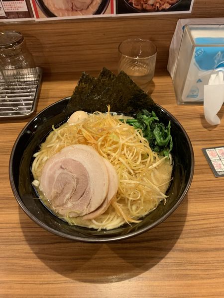 「ネギラーメン」@横浜家系ラーメン 横浜道 野田蕃昌店の写真