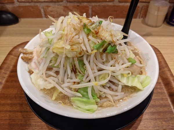 「特製らーめん　810円（野菜特盛）」@麺屋けんしんの写真