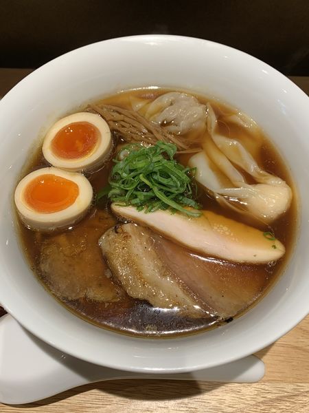 「特製醤油らぁ麺 1080円」@らぁ麺や 嶋の写真