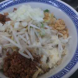 まぜそば半ライス930円