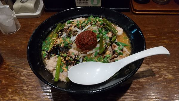 「ドラゴンラーメン黒」@北海道らぁめん伝丸 平塚田村店の写真