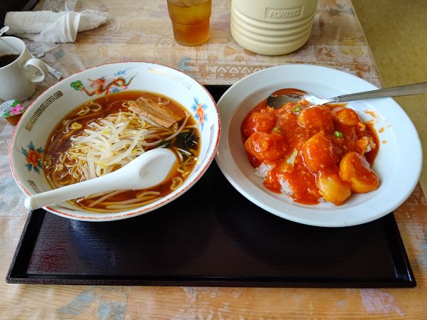 「ラーメンセット(醤油ラーメン＋エビチリ飯)700円」@台湾料理 味味軒の写真