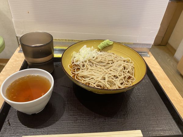 「冷やしかけそば320円」@いわもとQ 高田馬場店の写真