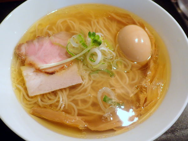 「味玉塩らぁ麺」@らぁ麺 やまぐち 辣式の写真