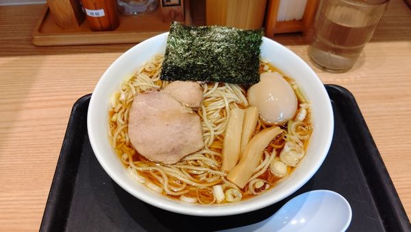 「味玉中華」@舎鈴 飯田橋駅前店の写真