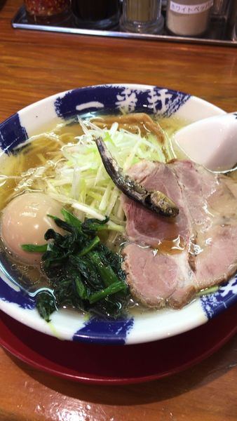 「黄金塩ラーメン」@長浜豚骨ラーメン 一番軒 総本家の写真