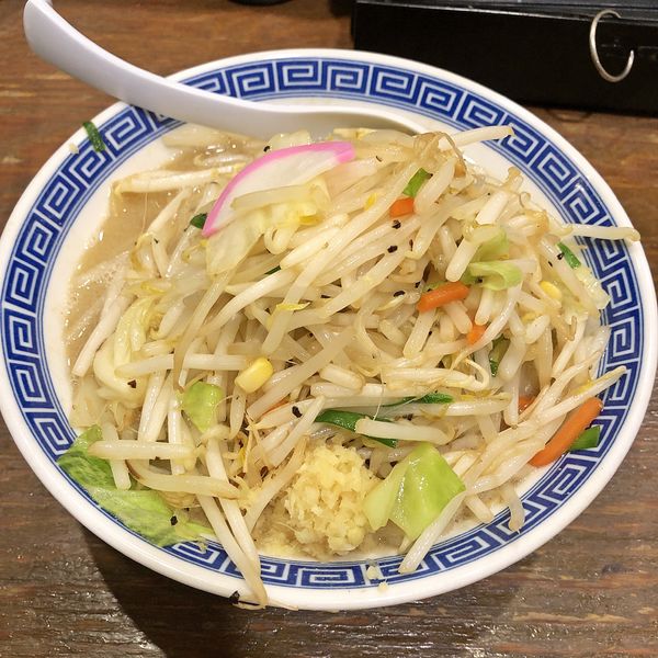 「タンギョウ　￥８８０」@トナリ 丸の内店の写真