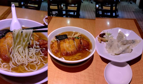 「『排骨ラーメン+水ギョーザ(¥900+250)』」@萬来軒の写真