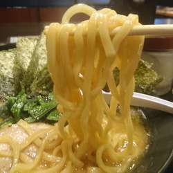 海苔とんこつ醤油、無料ライス