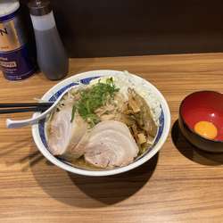 ミソ大、豚1枚、玉ねぎ、卵、脂w、バター