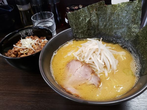 「ラーメン+チャーシュー丼」@ラーメン道楽 環八矢口渡店の写真