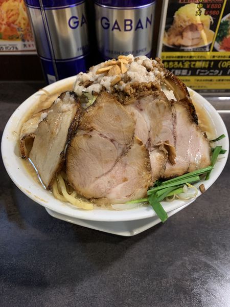 「バラスタ 小 1000円」@ガツ盛りラーメン バンブル 西浦和店の写真