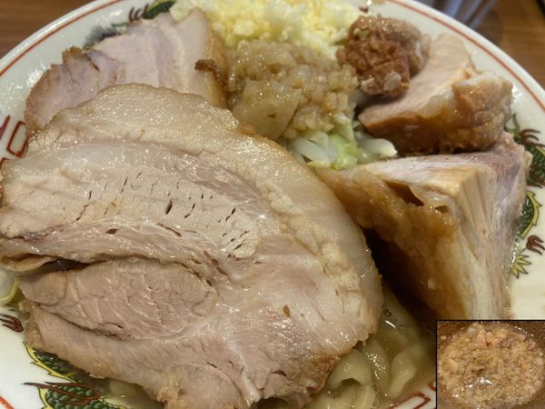 「小ラーメン＋チョイ豚増し＋豚カス入り味付きアブラ＋ニンニク」@麺処 ほん田 東十条店の写真