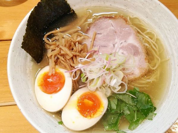 「味玉しおら～めん」@麺や そめいよしのの写真