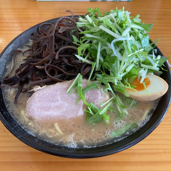 「塩豚骨ラーメン＋キクラゲ」@豚骨ラーメン 新井商店の写真