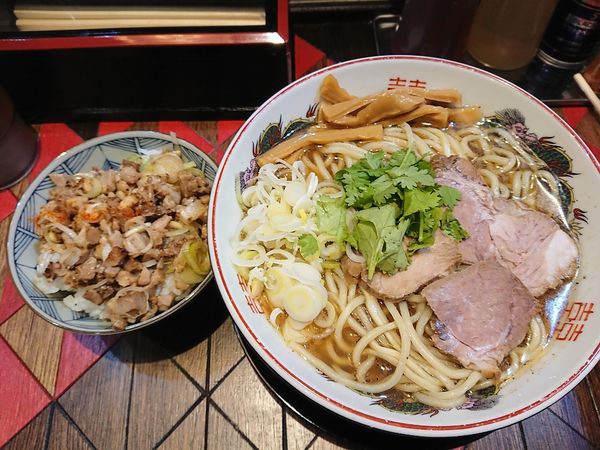 「ラッサムラーメン大  肉飯」@オールドラーメンショップ 逆流の写真