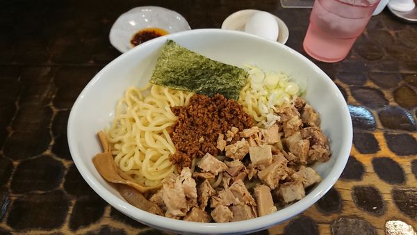 「油そば肉のせ980円+温玉100円」@油そば 油虎の写真