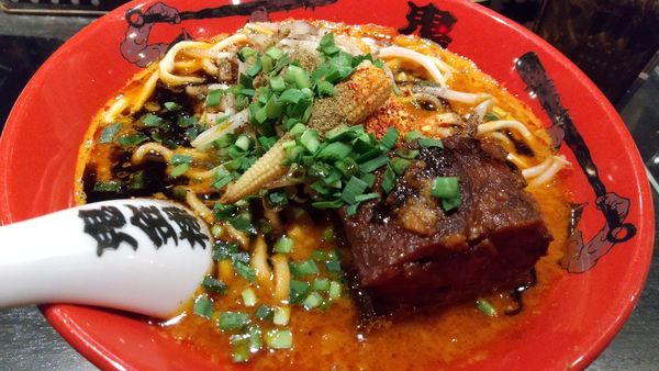 「肉増しカラシビ」@カラシビ味噌らー麺 鬼金棒 池袋店の写真