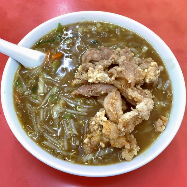 「カレーソバ パーコーのせ（820円）」@中華 長陽の写真