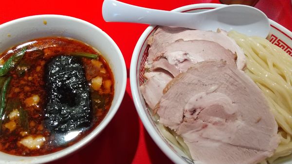 「旨辛焼き豚つけ中華＋大盛」@ソラノイロ 池袋店の写真