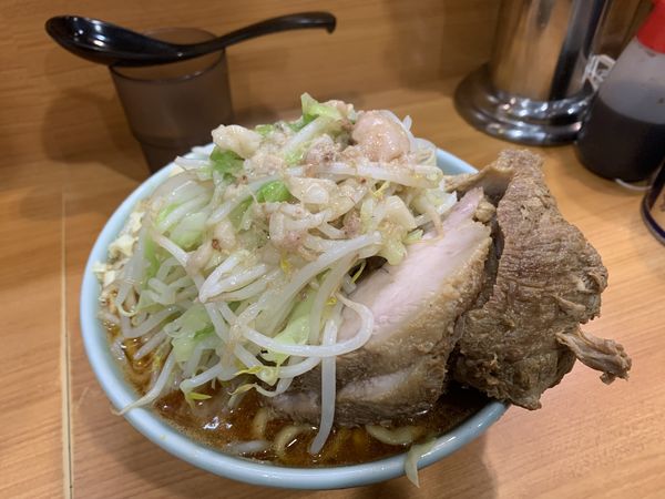 「小ラーメン　ブタ　辛いやつ　NA」@ラーメン二郎 八王子野猿街道店2の写真