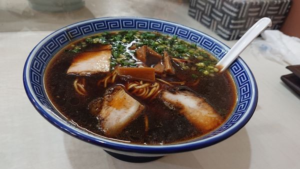 「支那そば750円(込)+焼き肉丼350円(込)」@支那そば こてつの写真