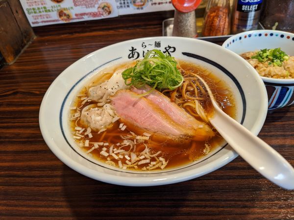 「鴨出汁わんたん麺」@らー麺 あけどやの写真