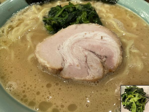 「ラーメン（中）＋ほうれん草」@横浜家系らーめん いずみ家の写真