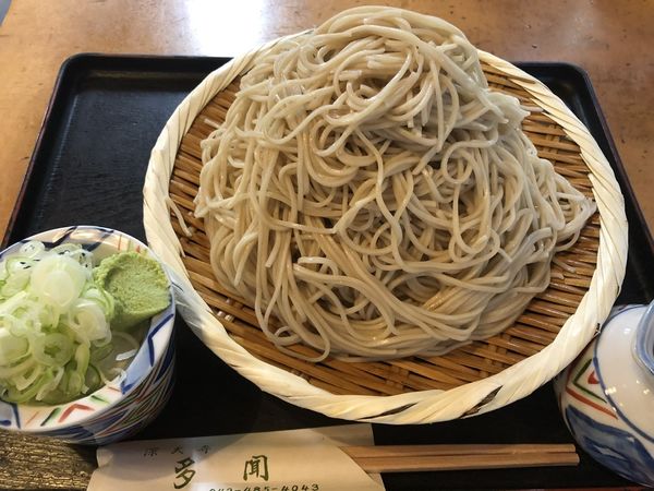 「深大寺そば、大盛り+野菜かき揚げ」@多聞の写真