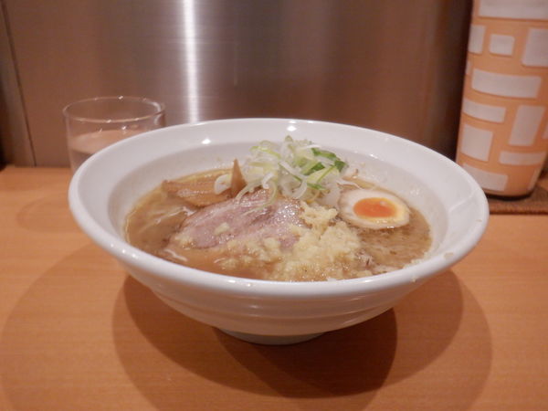 「ハーフらーめん　味噌」@麺屋 すずらんの写真