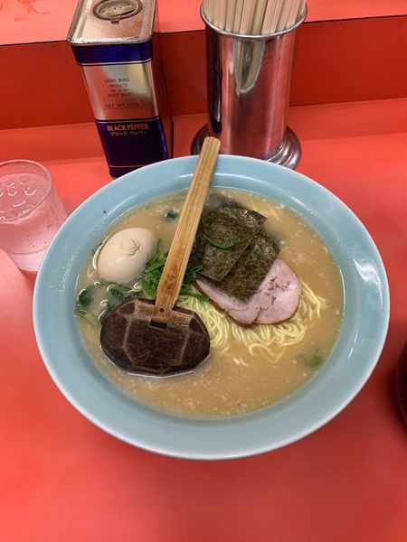 「中ラーメン味玉」@ラーメンショップ 川崎水沢店の写真