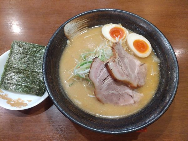 「あい盛りみそらーめん+海苔 ﾒﾝﾏ抜き」@味噌らーめん 一玄の写真