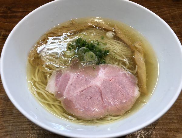 「しおらーめん(800円)」@町田汁場 しおらーめん 進化の写真